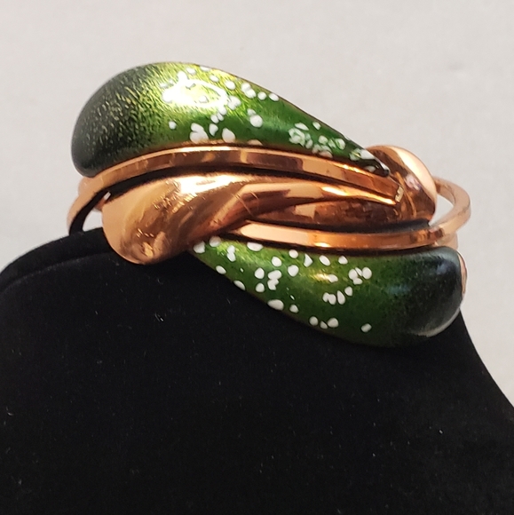 Vintage Signed Matisse Renoir Leaflet Copper Hinge Bracelet with Green Enamel - Picture 2 of 7